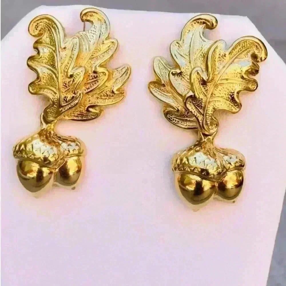 Gold Acorn Dangle Drop Vintage Earrings for Pierced Ears 1960’s